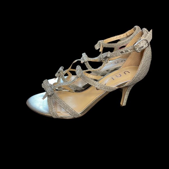 Unisa Ubrantli Silver Sparkle - Size 6.5M - Three Bows - Picture 2 of 6